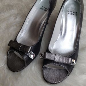 Stuart Weitzman Peeptoe Pump, size 9M, silver